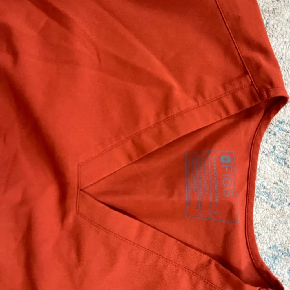 Figs Scrubs in Auburn Limited Edition - Picture 2 of 4